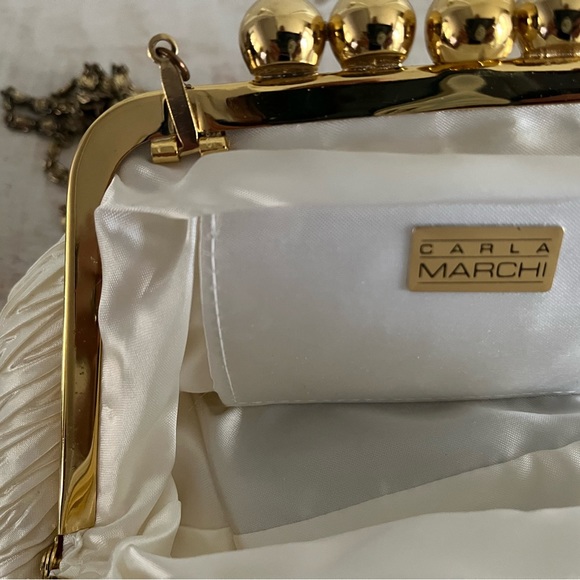 Carla Marchi Ivory pleated Crossbody - Picture 6 of 7